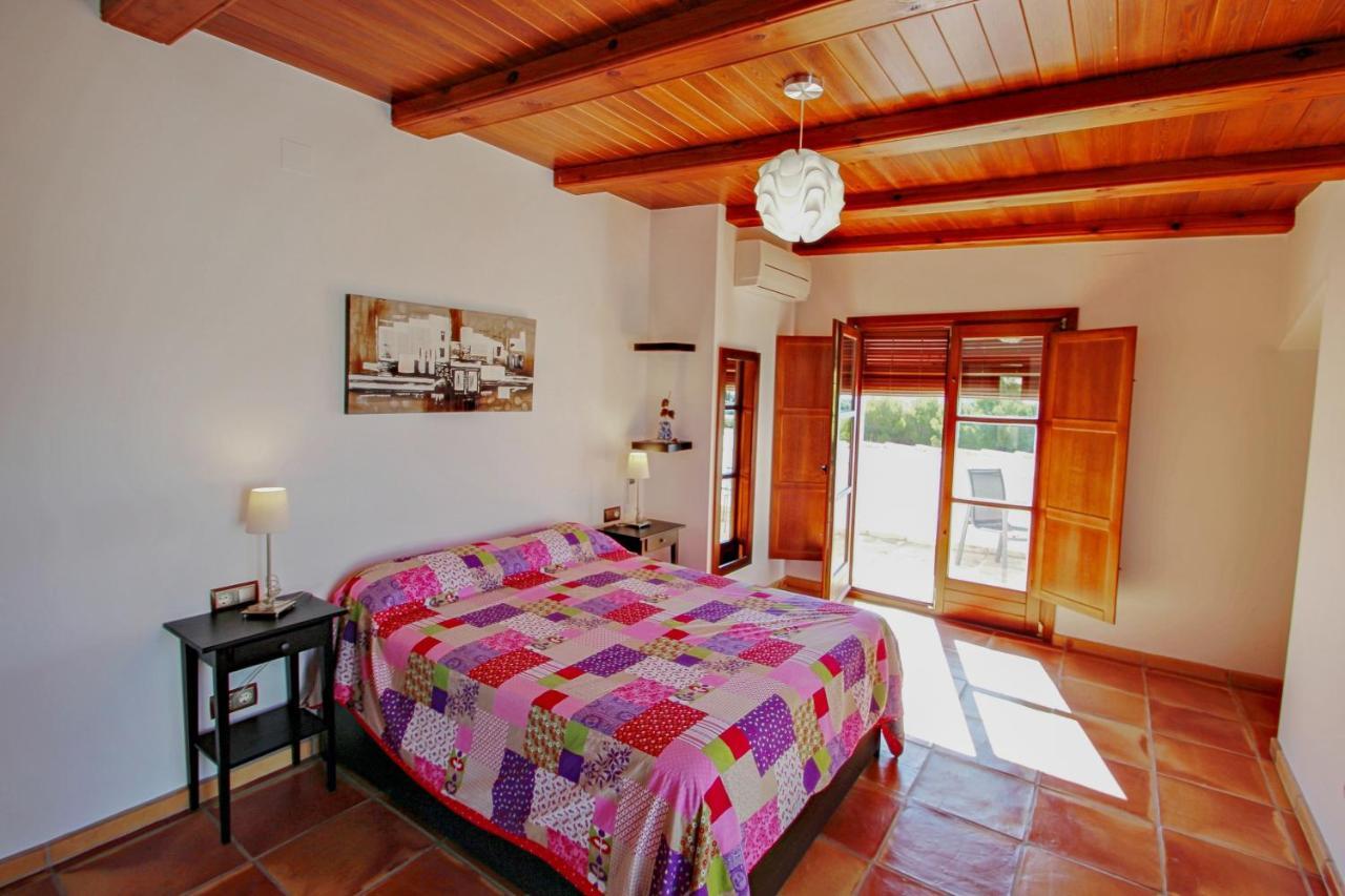 Argudo - Private Pool In *